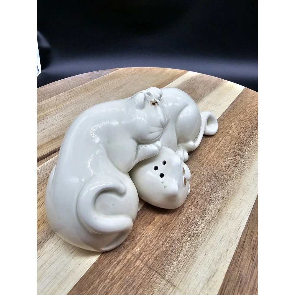 Vintage Fitz & Floyd Cat‎ Nap Nesting Cats Pair Of Salt & Pepper Shakers